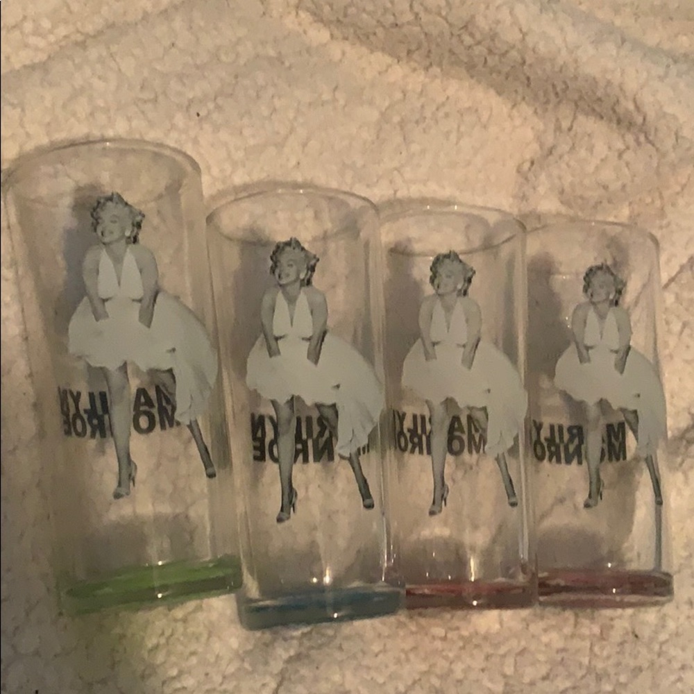 Marilyn Monroe glasses